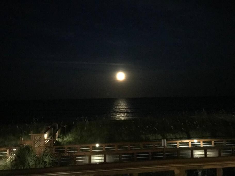 Oceanfront * Pool * Elevator * Boardwalk Apartamento Carolina Beach Exterior foto